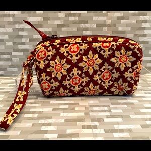 Vera Bradley Small Wristlet in Medallion (retired Fall 2006)